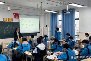 字母哥生涯篮板数突破7000大关 雄鹿队史第2人